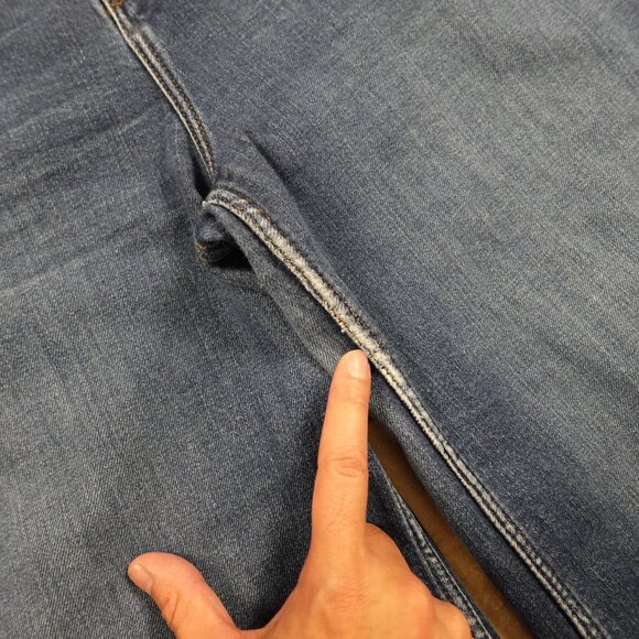 Wrangler High-Rise Wide Leg Jeans Women’s 16 Blue Denim Vintage-Inspired - Picture 5 of 14